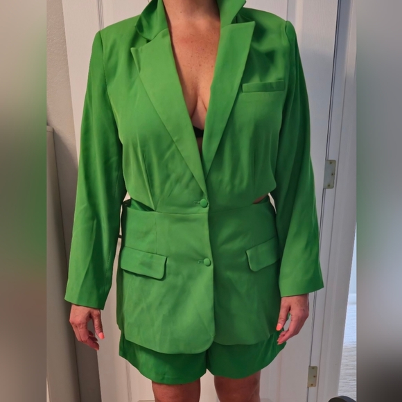 Women's shorts and jacket set - Picture 1 of 6